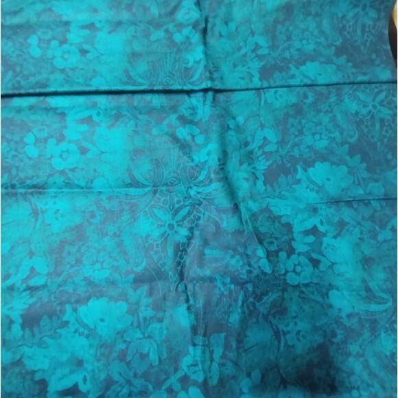 2 Yards 44" Wide Green Floral Cotton Fabric - Picture 1 of 1